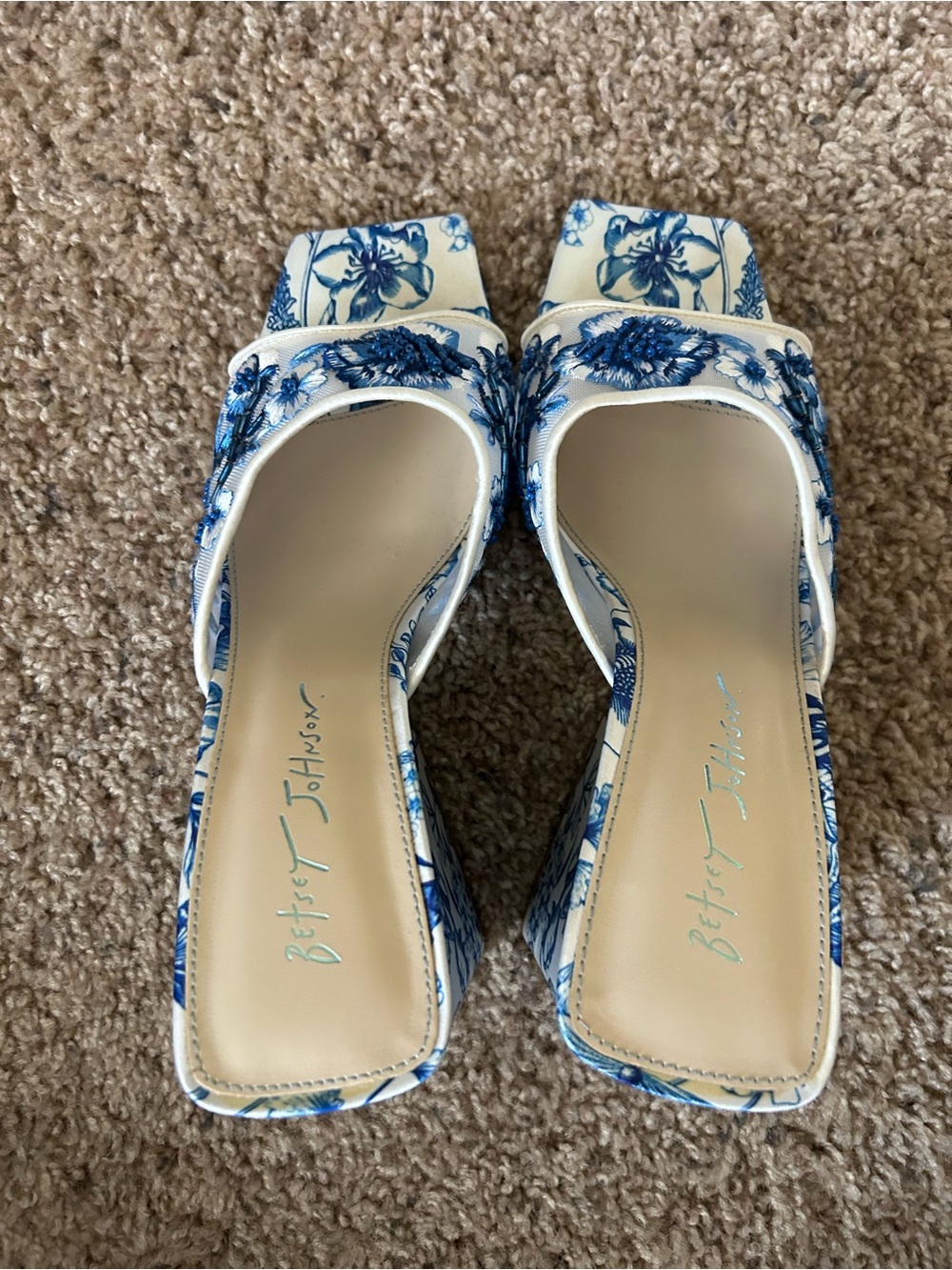 Betsey Johnson White and Blue Floral Block Heel Mules - Picture 3 of 4